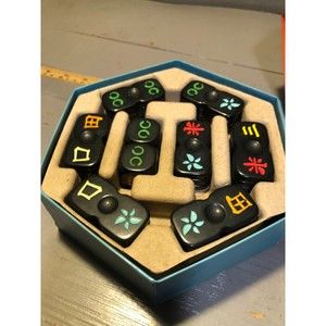 Bananagrams Inc Cobra Paw Tile & Dice Game Ages 6+ 5-15 minutes per game